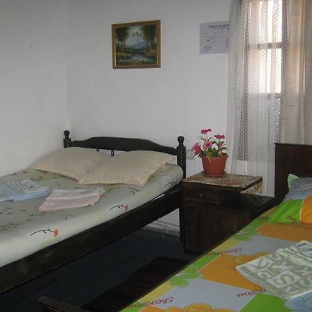 The Old House Guest House Obedinenie Zimmer foto