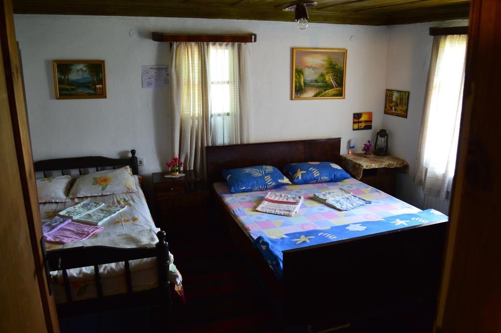The Old House Guest House Obedinenie Zimmer foto
